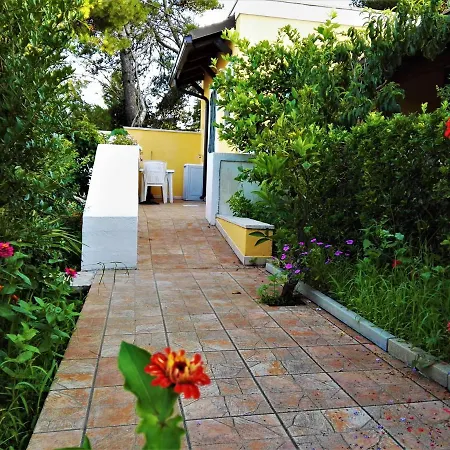 Barone Di Muro 컨트리하우스 토레 델 로소